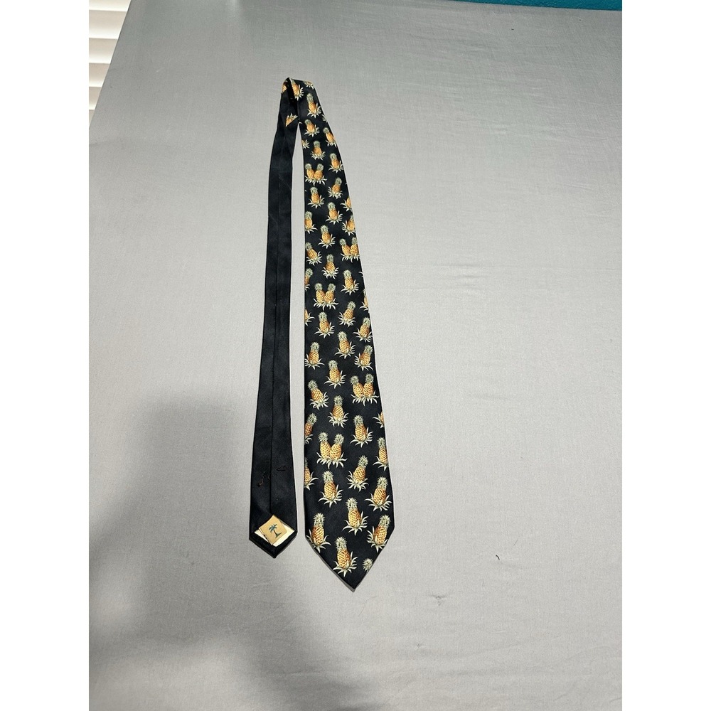 Tommy Bahama Men's Silk Tie Pineapple Navy Blue 100% Silk